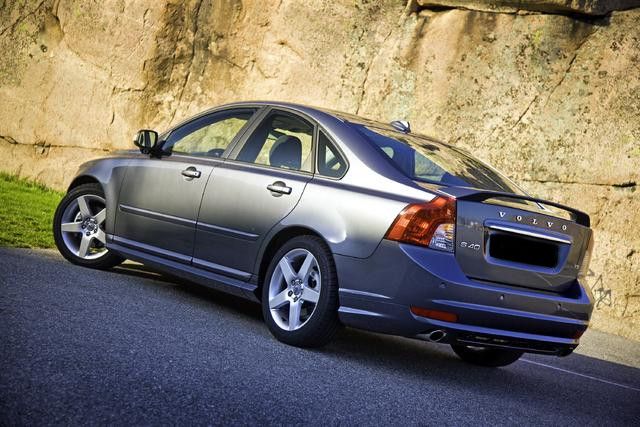 Volvo S40 Spoiler Lotka - obrazek 3