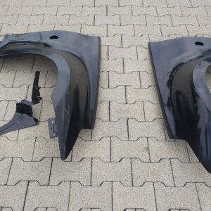 Nissan 370Z Błotnik Nadkole Prawe przód Lekkie